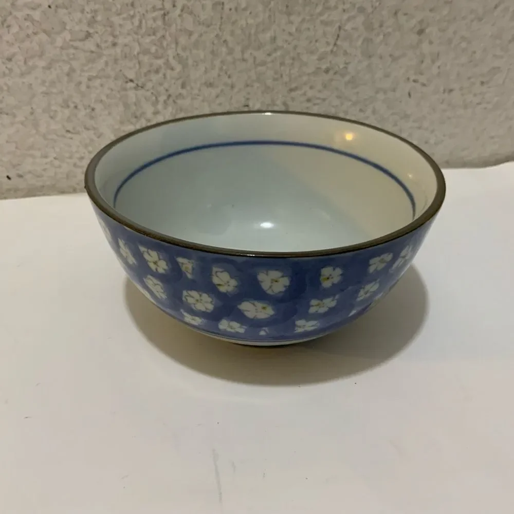 Hanagama  Japanese Ceramics small 5”  Bowl Plum Flowers G11